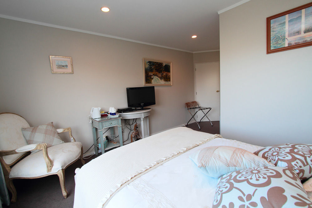 Pacific View Bed And Breakfast Уелингтън Екстериор снимка